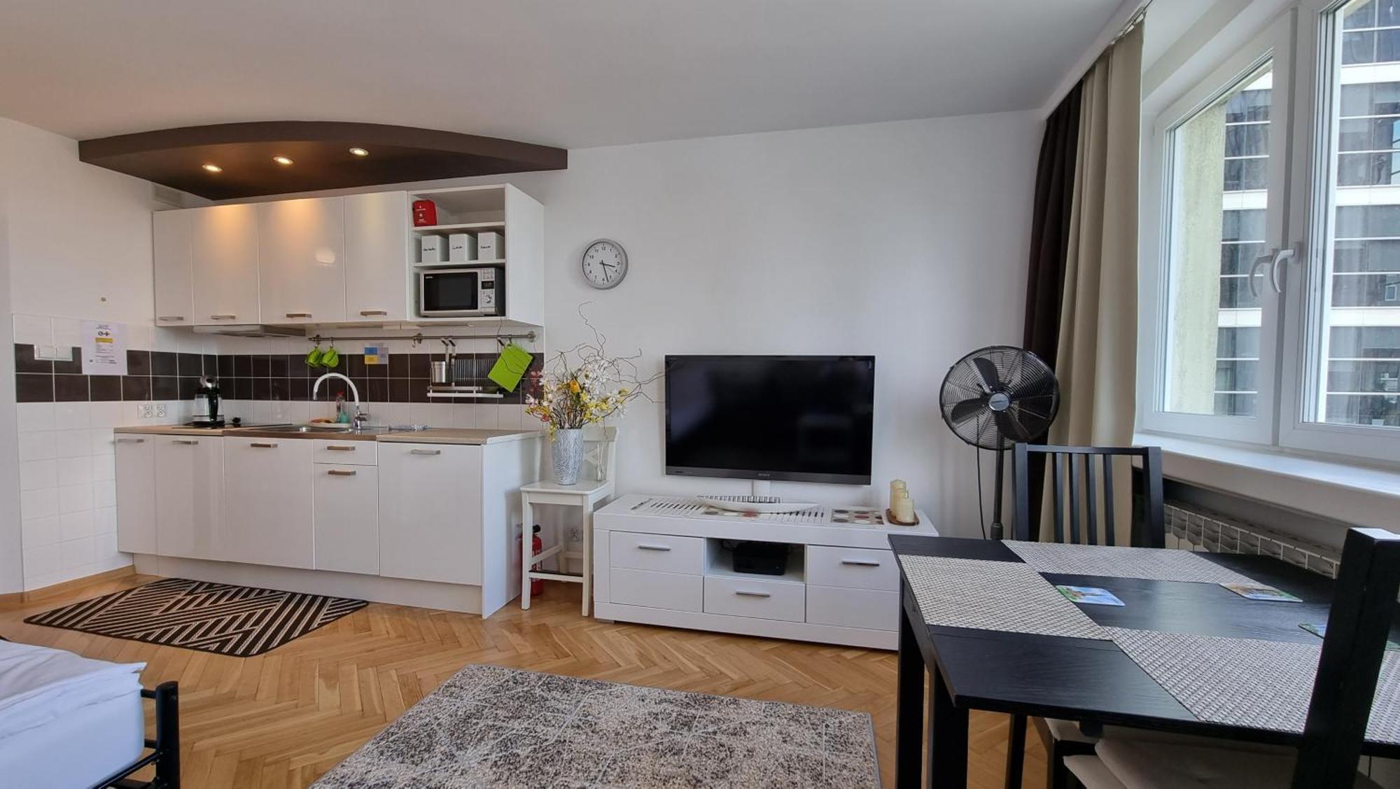 Like Home Flat B Warsaw Exterior photo