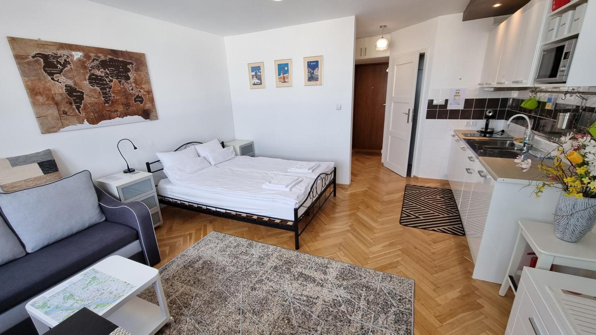 Like Home Flat B Warsaw Exterior photo